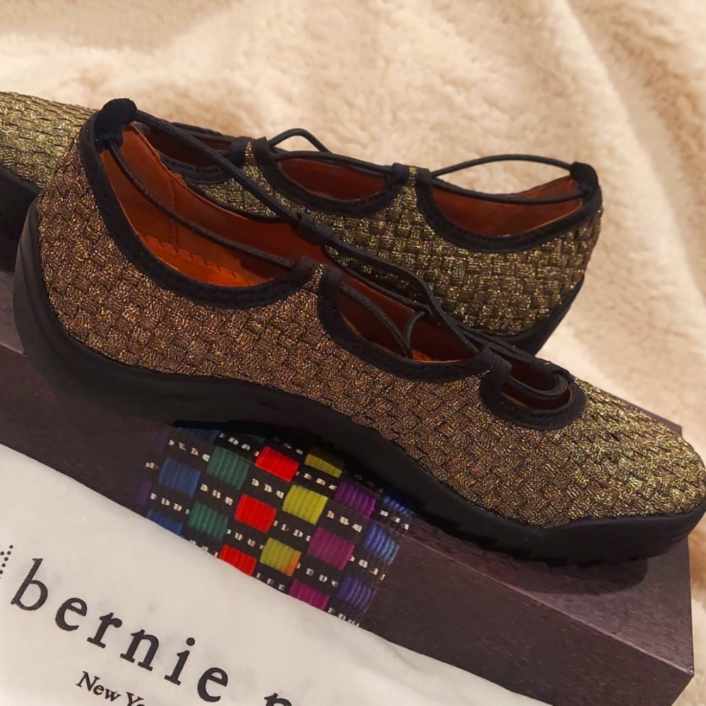 Bernie Mev Rigged Connect Shoes, Size 37 NEW IN BOX